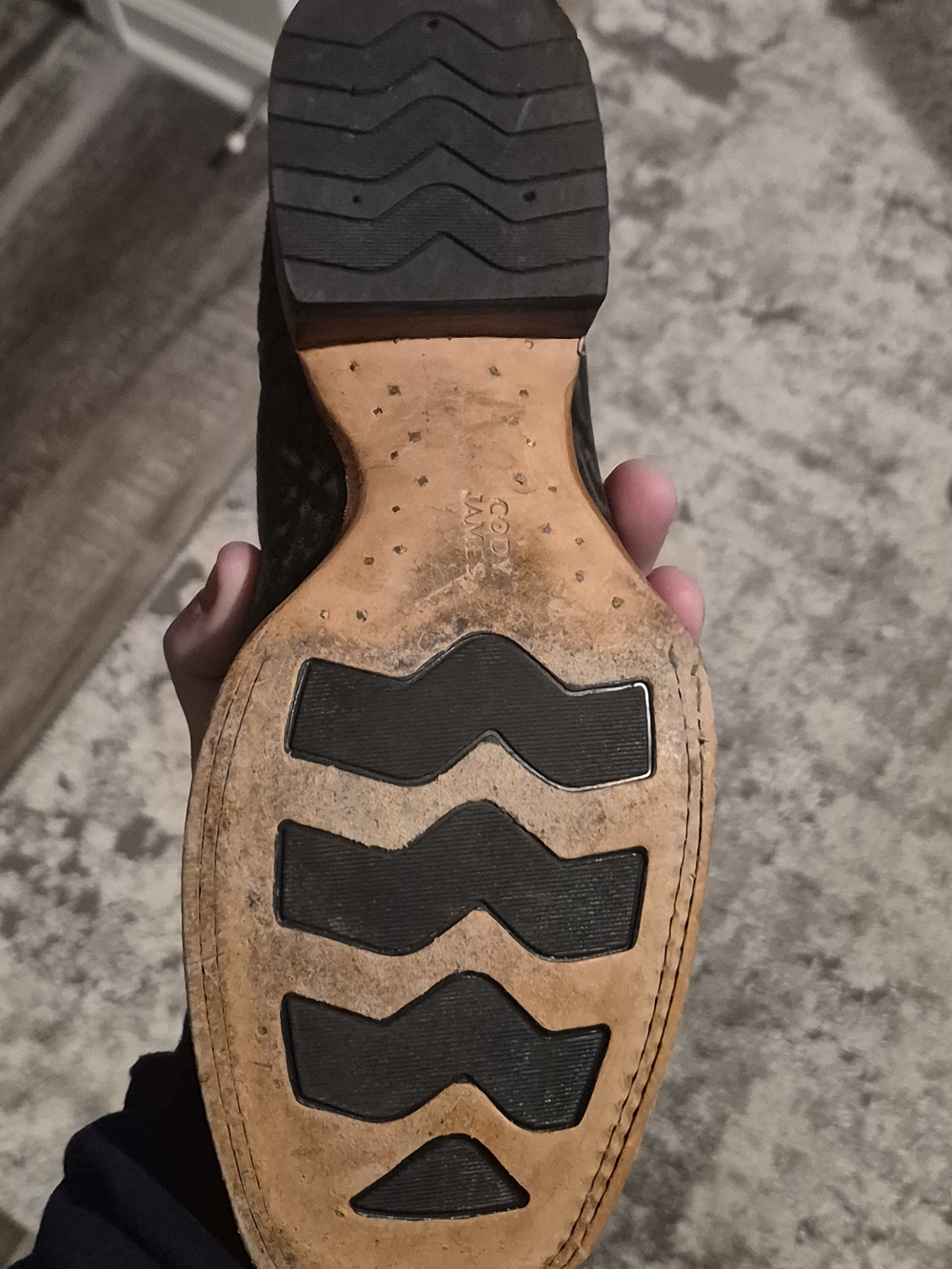 Men's Black Western Cowboy Boots with Distressed Pattern - Picture 9 of 11